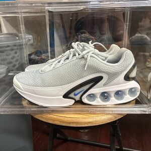Men’s Nike DN8 size WITH BOX NEW